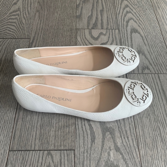 Beautiful Carlo Pazolini Flats💟 - Picture 4 of 6